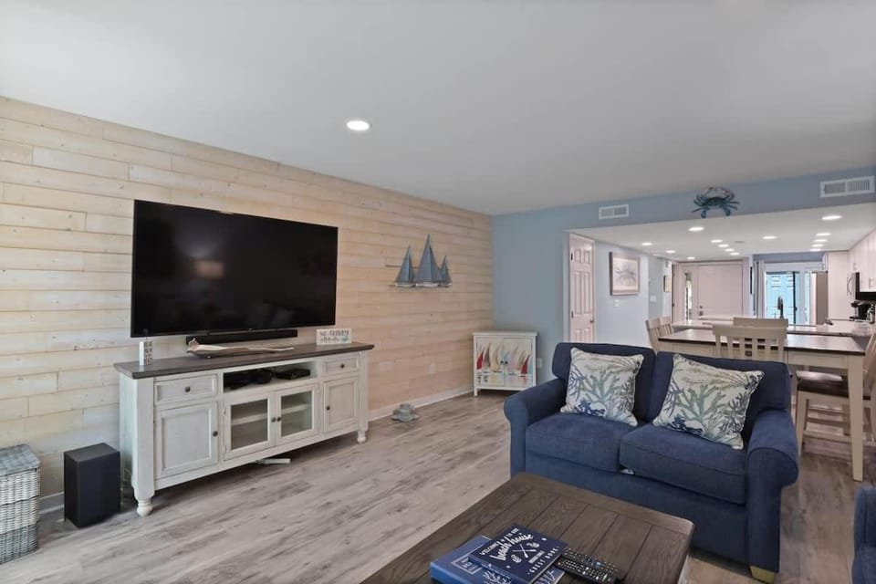 The Greens 169 - Golf Views & Beautifully Updated House in Hilton Head Island