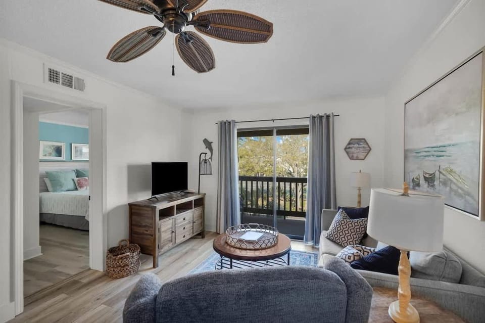Tennis Villa C14 - Easy Walk to the Beach! House in Hilton Head Island