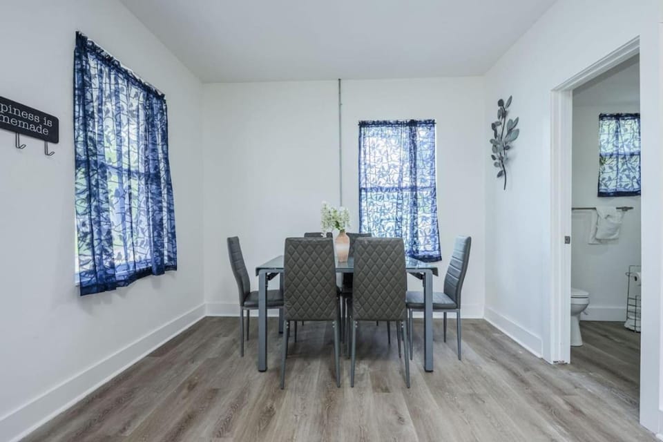 unit 10 Cozy Convenient Near All Pensacola Offers House in Alabama