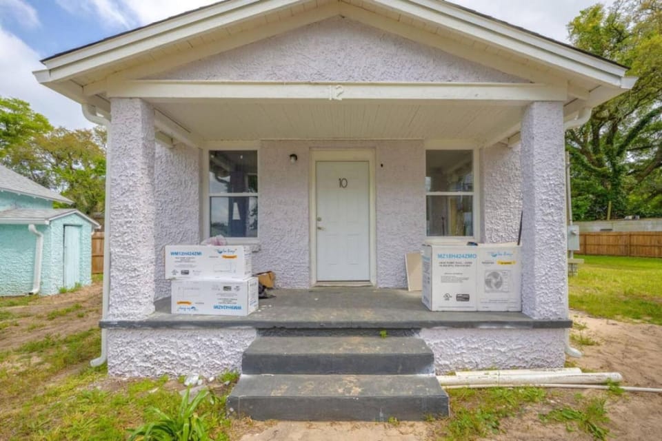 unit 10 Cozy Convenient Near All Pensacola Offers House in Alabama