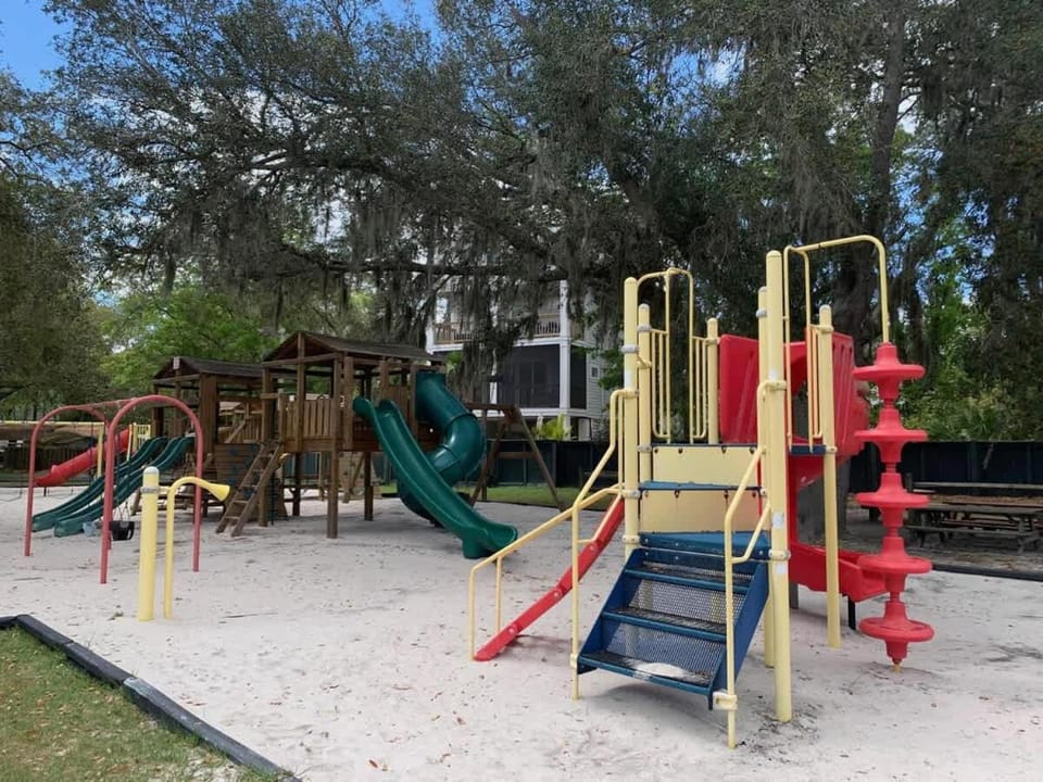 OV A-104 Ocean Villa - Ocean Front Resort Sleeps House in Hilton Head Island