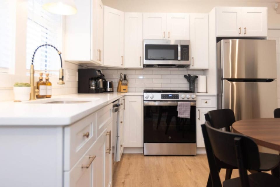 500 ft to boardwalk, 3 bdr condo Apartment in Wildwood