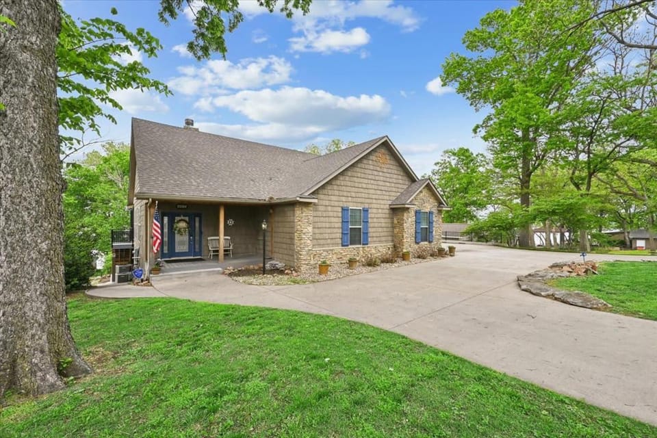 Gilead Grand Lake Family Retreat House in Grove