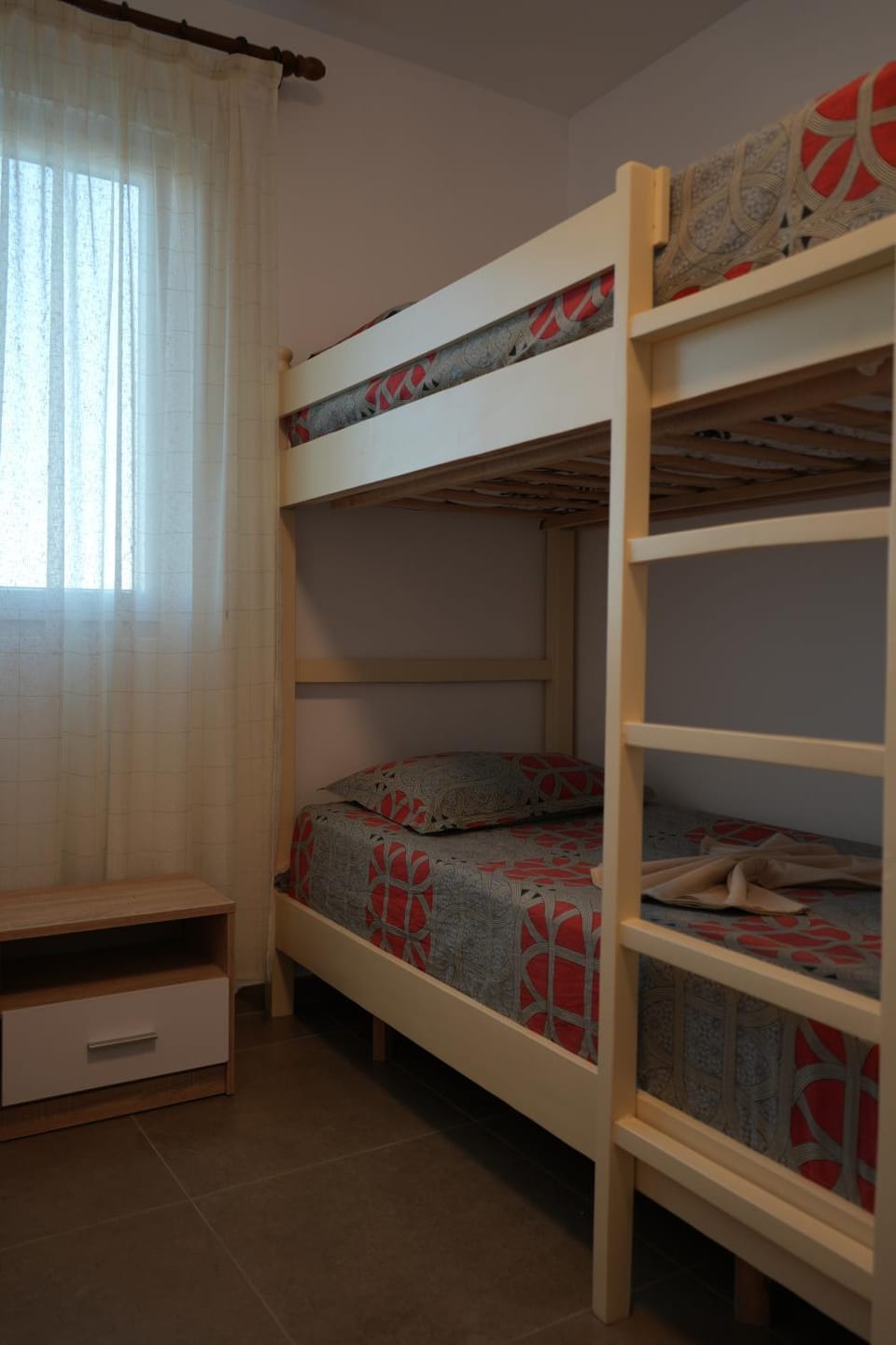 Bedroom, bunk bed