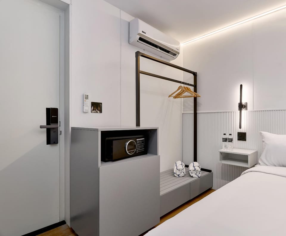 Bed, Photo of the whole room, Bedroom, towels, air conditioner