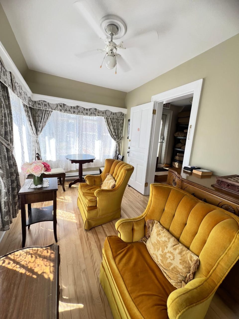 Seating area