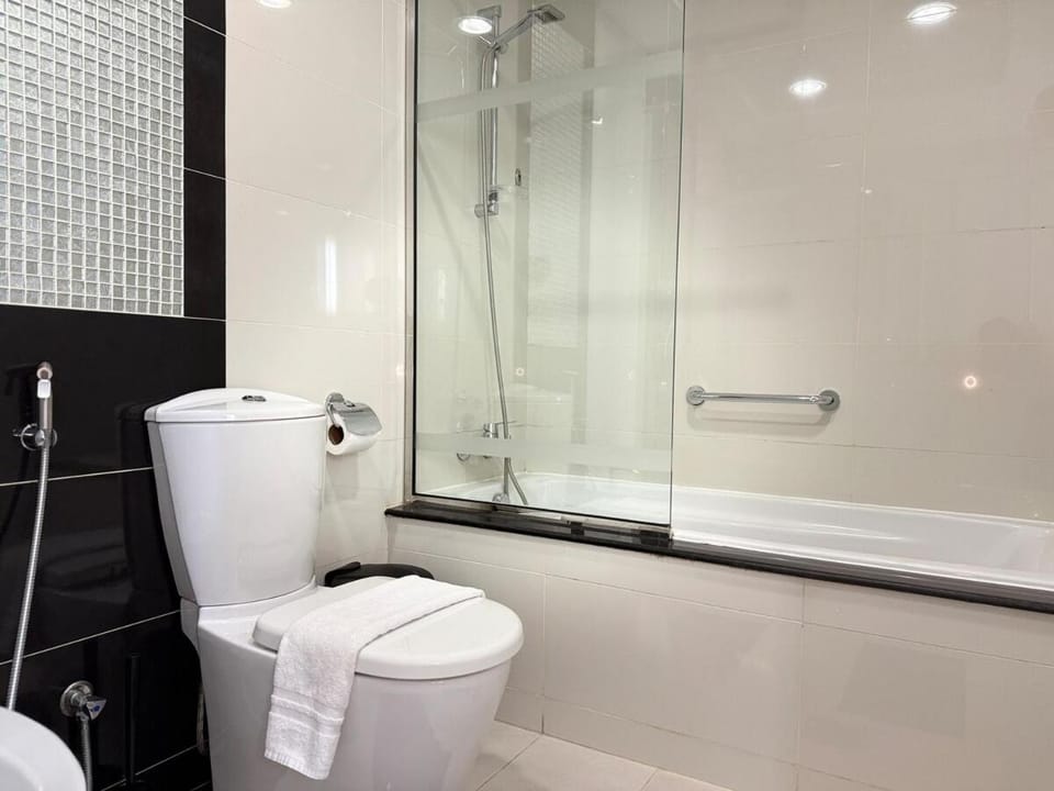 ASHRI Luxury apt Steps to Dubai Mall & Burj Khalifa Apartment in Dubai