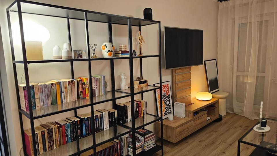Library, TV and multimedia