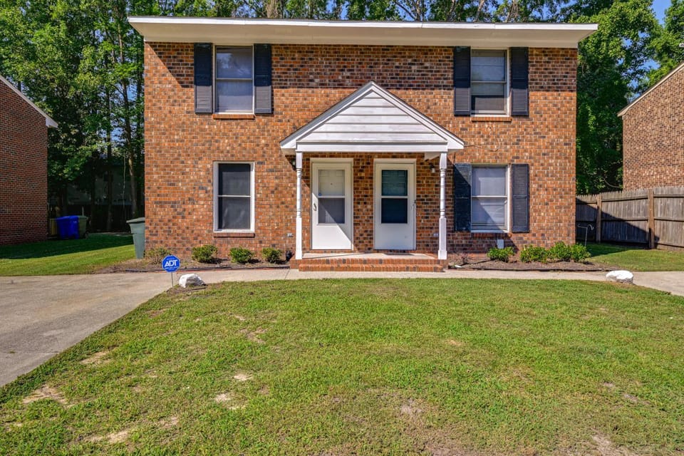 < 2 Mi to ECU & Medical District: Retreat w/ Patio House in Greenville
