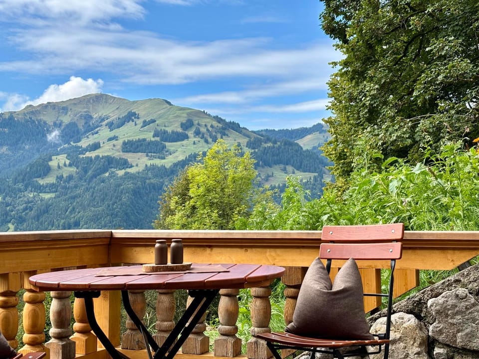 View (from property/room), Balcony/Terrace, Mountain view