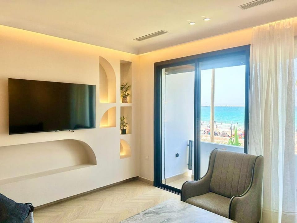 TV and multimedia, Living room, Sea view