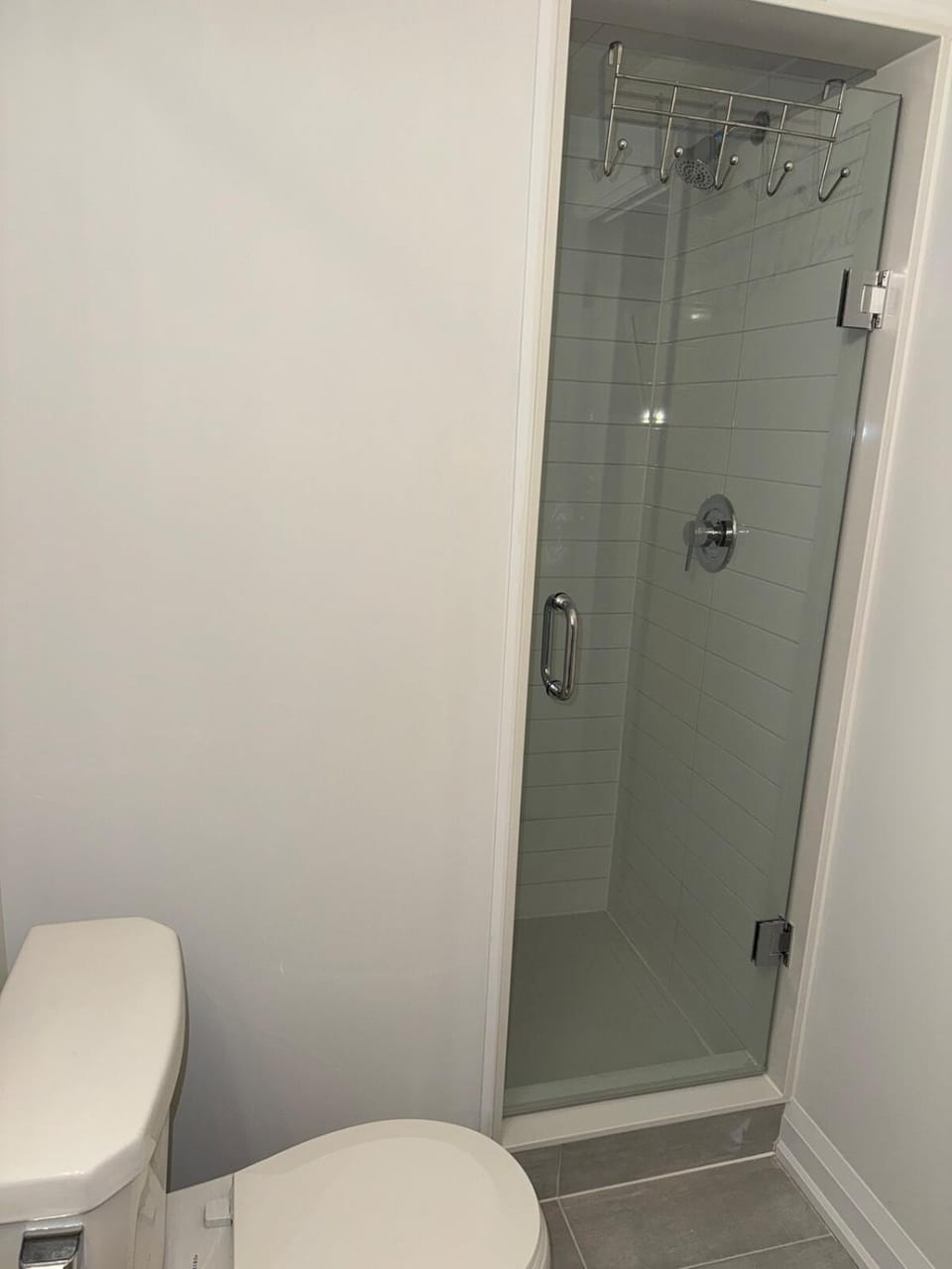 Entire unit seprate entrance Apartment in Richmond Hill