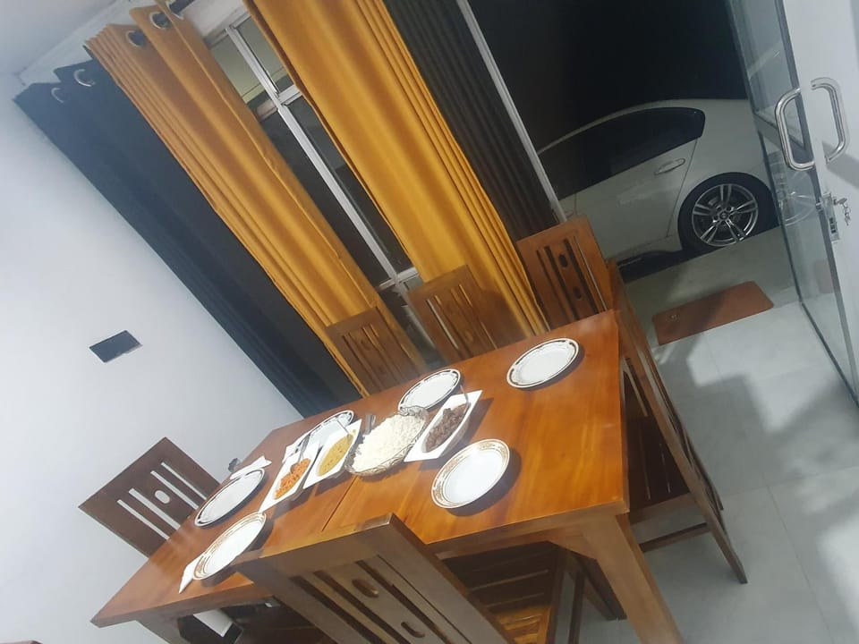 Golden Waters Stay & Dine Nature lodge in Central Province