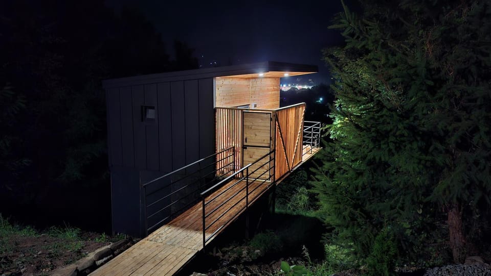 Panoramic Box Chalet in Romania