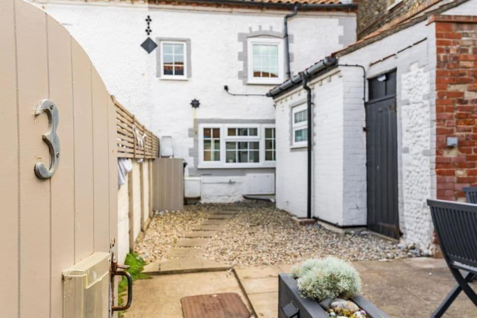 Chalk Reef Cottage - Sheringham Cottages House in Sheringham