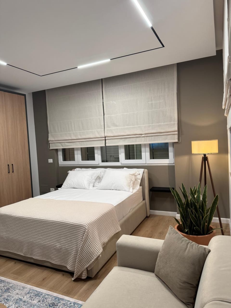 Trev's Studio Apartment in Tirana
