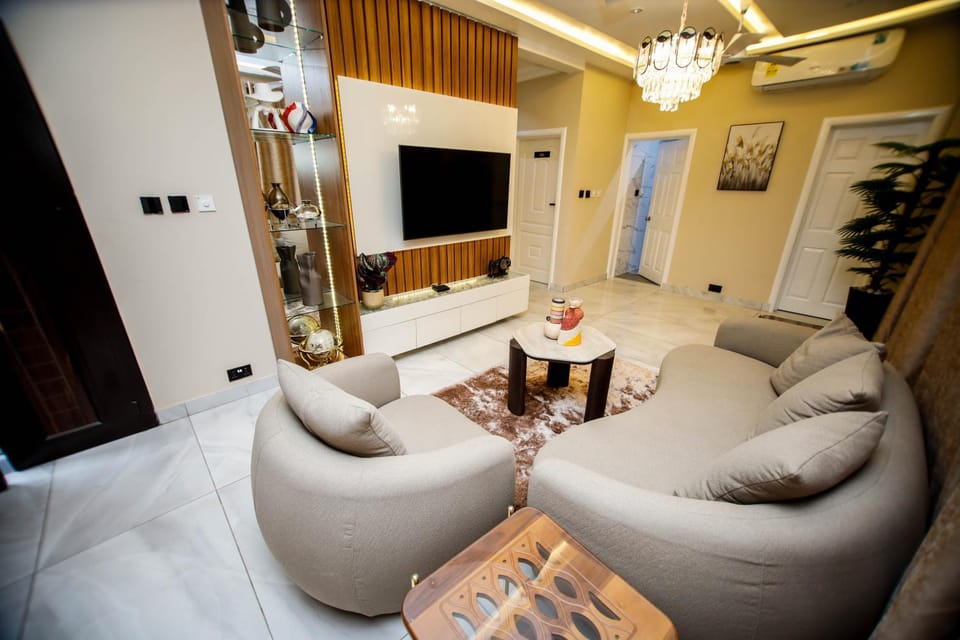 Communal lounge/ TV room, Living room