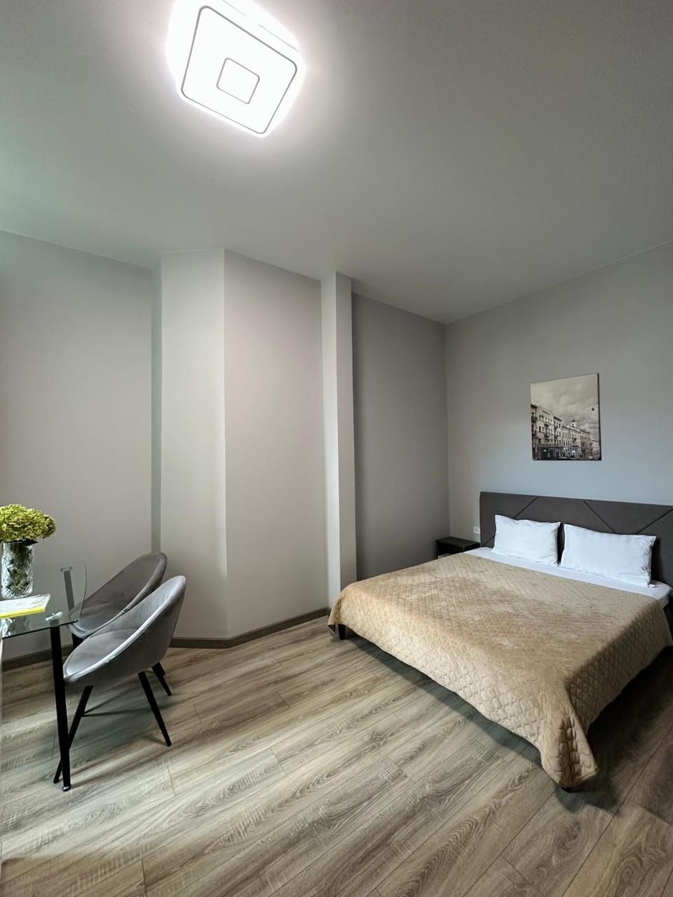 Покращена студія на Франка 1 Apartment in Ukraine