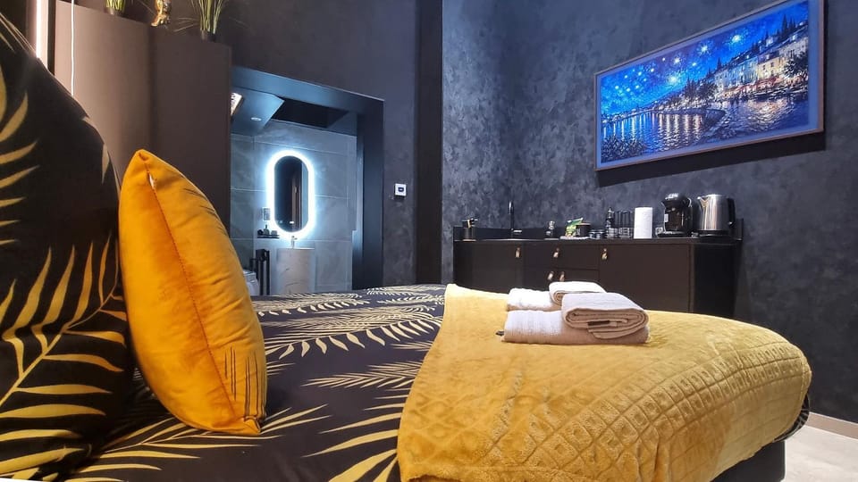 Bed, TV and multimedia