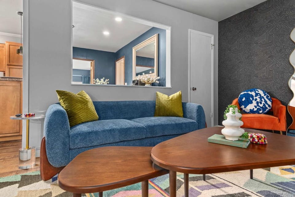 Kitchen or kitchenette, Living room, Seating area