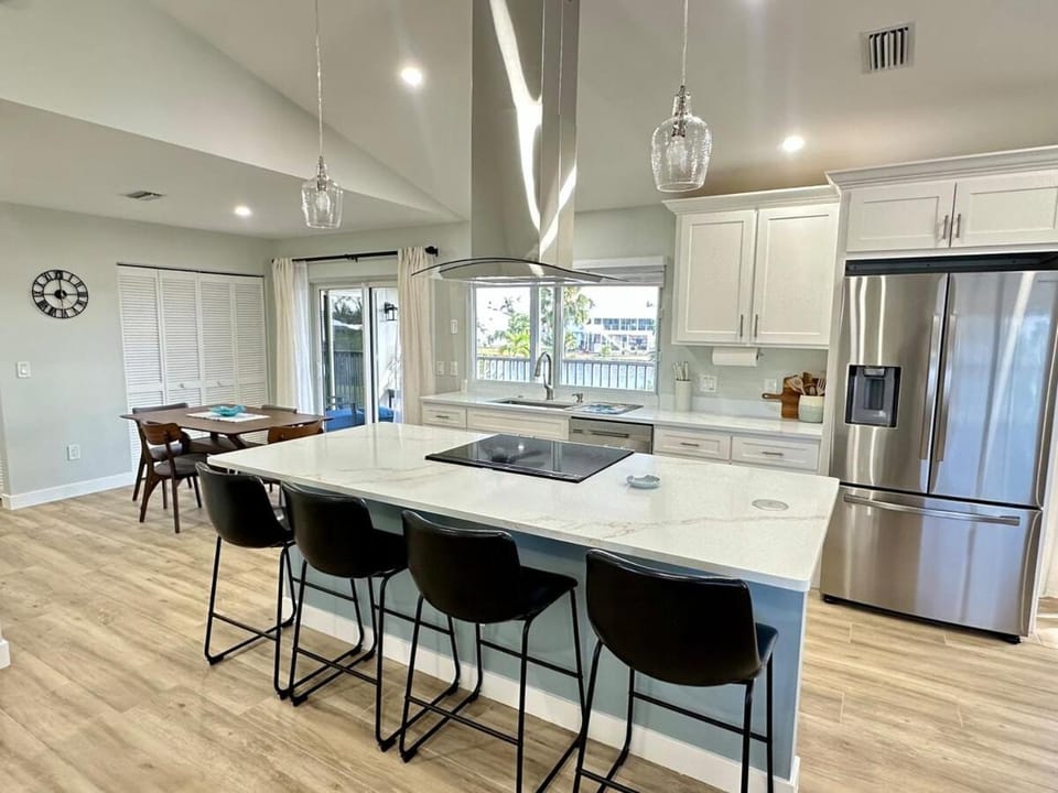 Tranquil Lakeview Home w Porch Bokeelia Retreat Apartment in Bokeelia