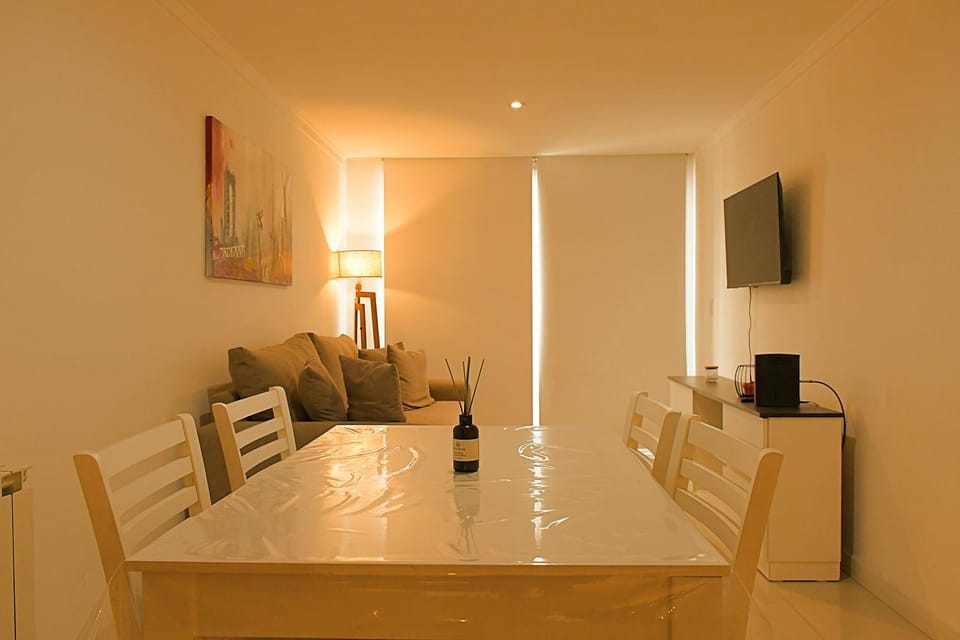 TV and multimedia, Living room, Dining area