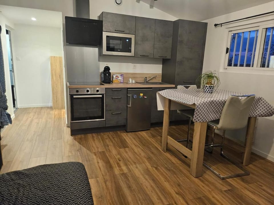 logement cocooning Apartment in Nouvelle-Aquitaine