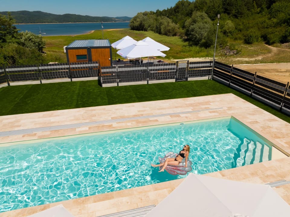 Day, Lounge or bar, Lake view, Pool view, Swimming pool, sunbed