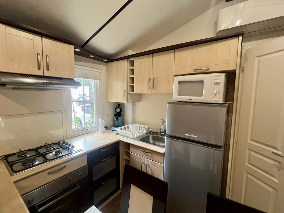 Mobil-home 4-6 personnes climatisé Campground/ 
RV Resort in Lunel