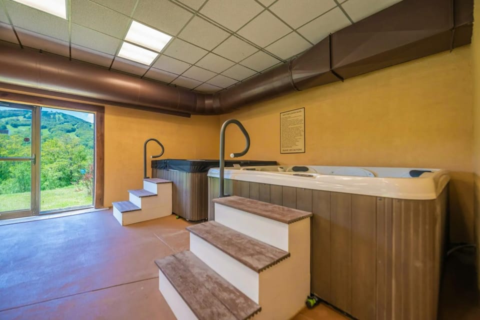 17A Mountain Village #241 Apartment in Dover