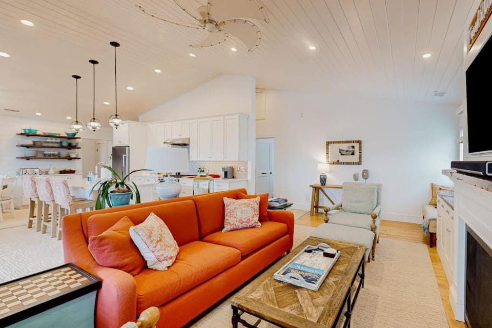 TV and multimedia, Living room, Seating area
