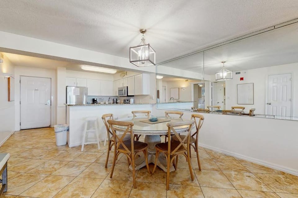 Pelican Beach Resort 415 House in Destin
