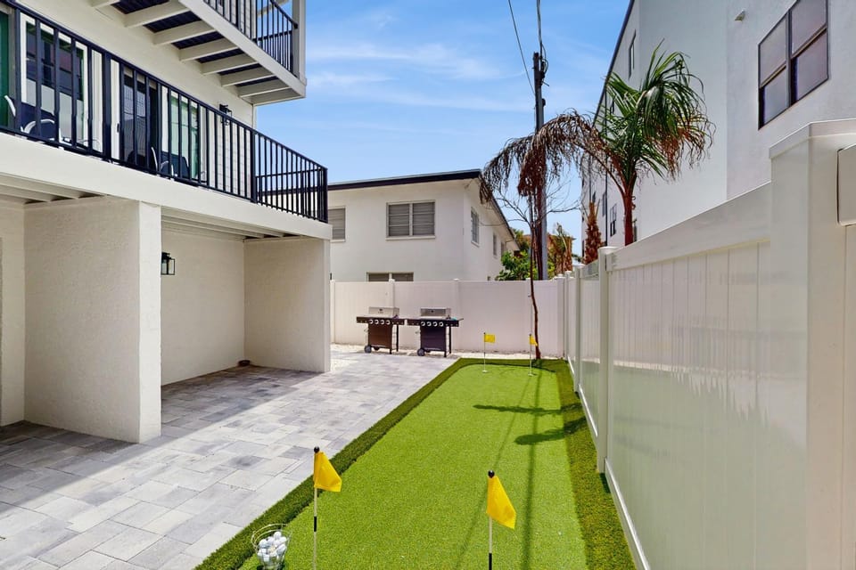 Island Vibes 4 House in Treasure Island
