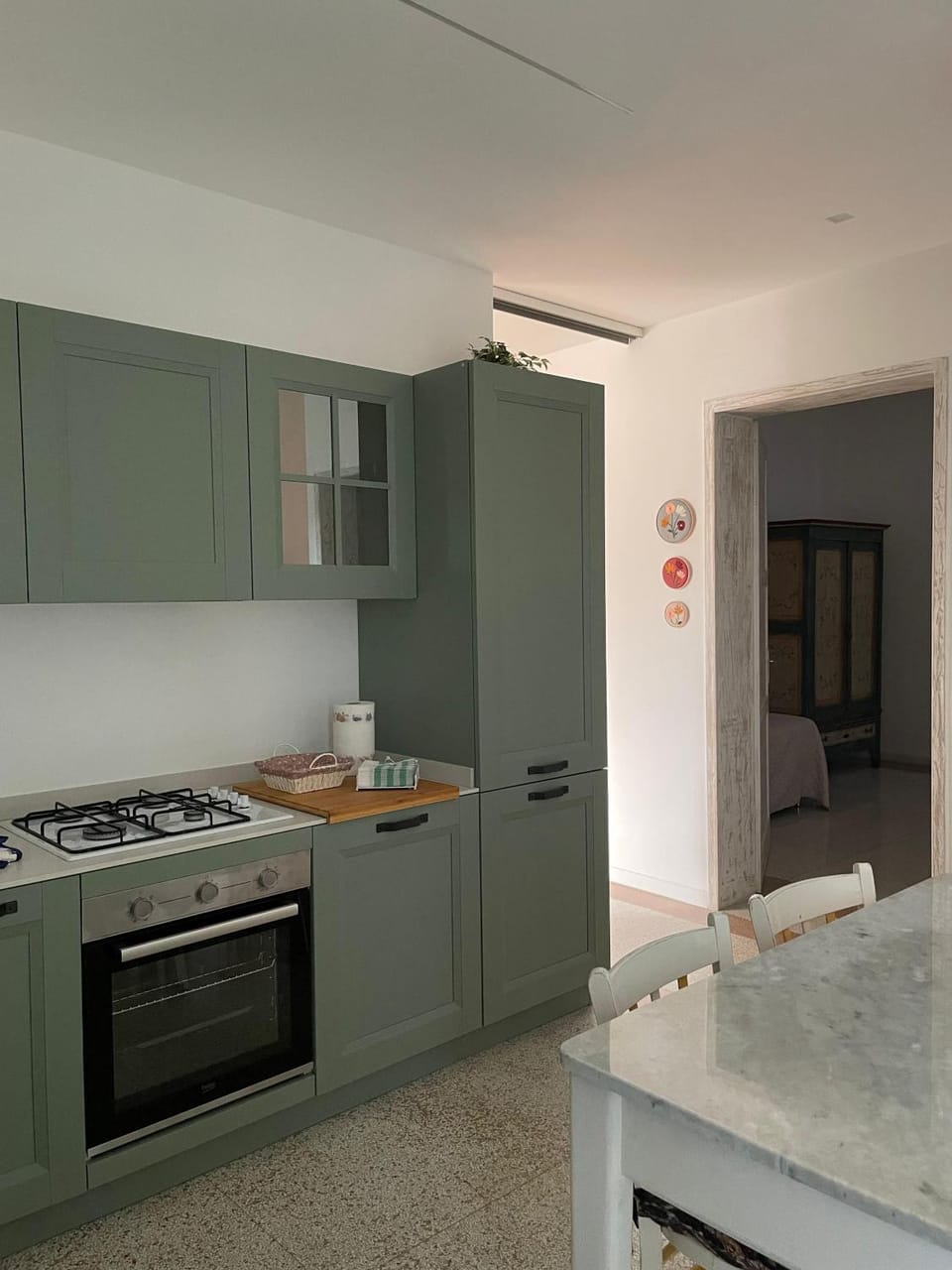 Kitchen or kitchenette, oven, stove