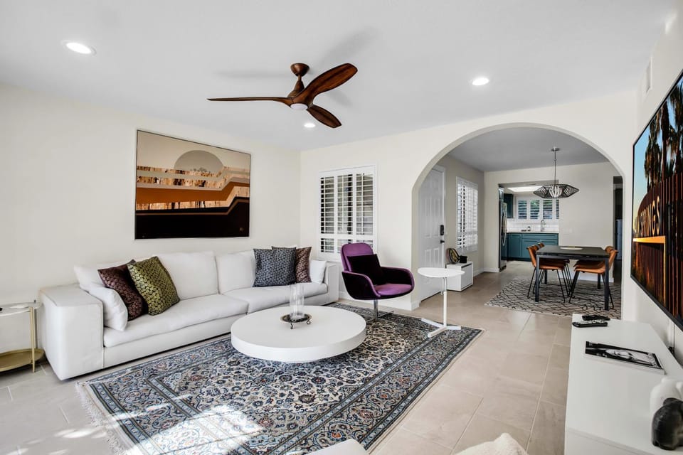 TV and multimedia, Living room, Seating area