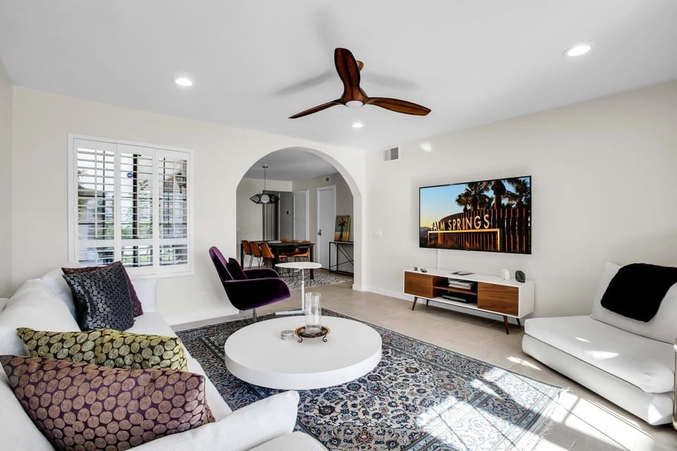 TV and multimedia, Living room, Seating area