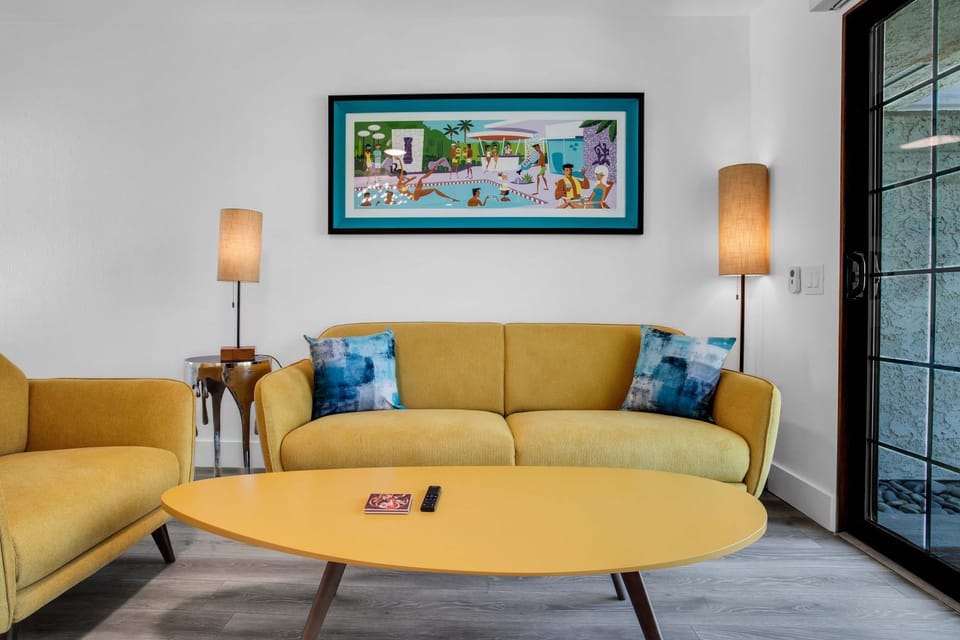 Living room, Seating area