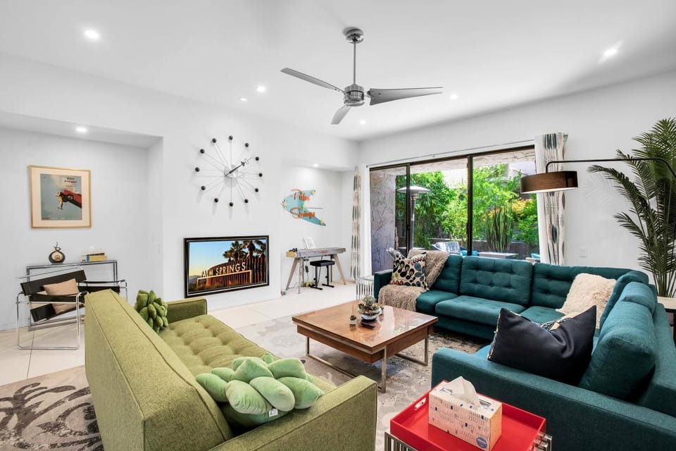 TV and multimedia, Living room, Seating area