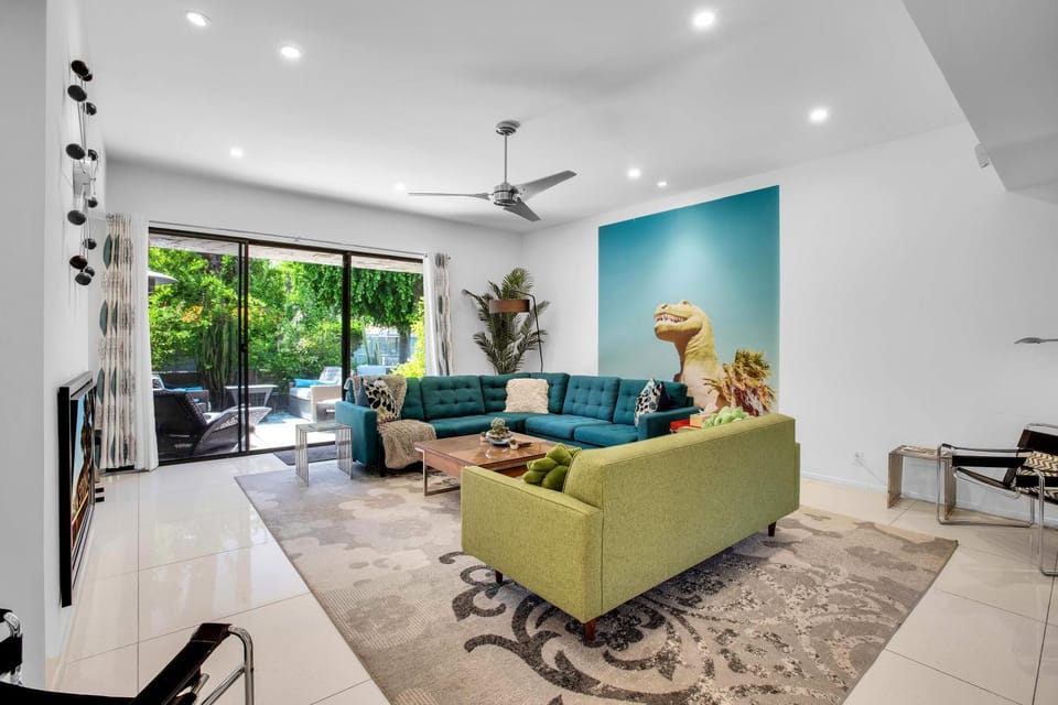 Living room, Seating area