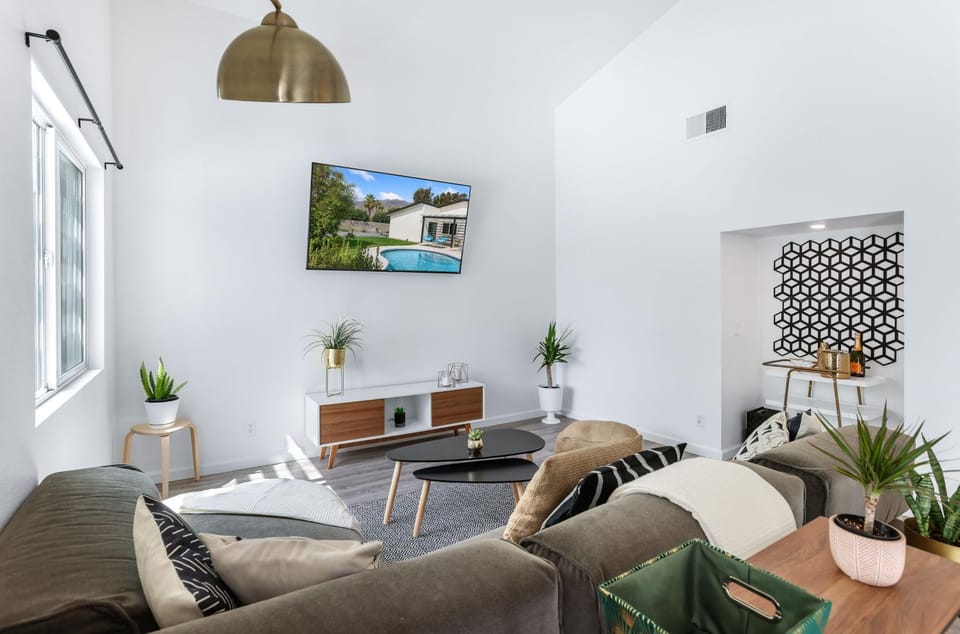 TV and multimedia, Living room, Seating area