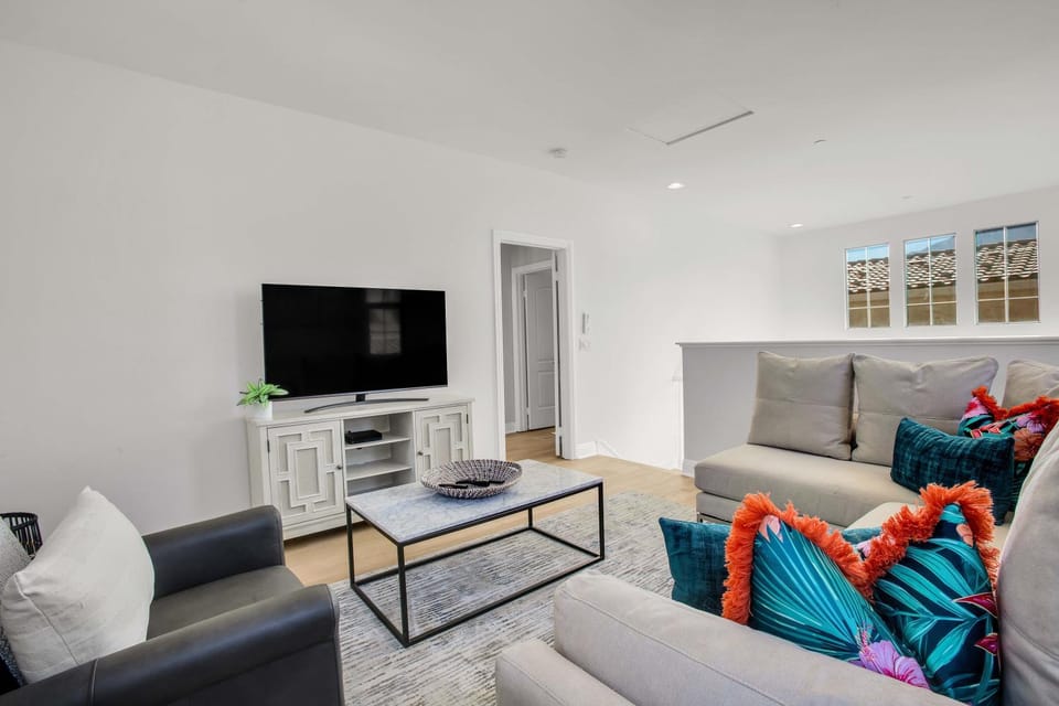 TV and multimedia, Living room, Seating area