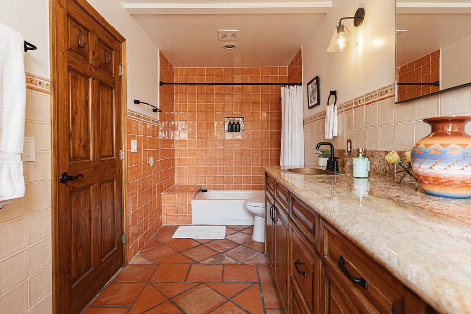 Kitchen or kitchenette, kitchen