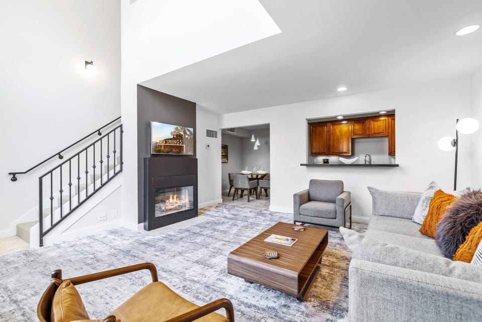 TV and multimedia, Living room, Seating area