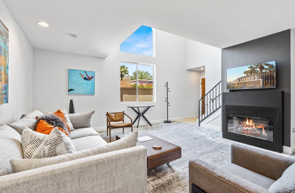 TV and multimedia, Living room, Seating area