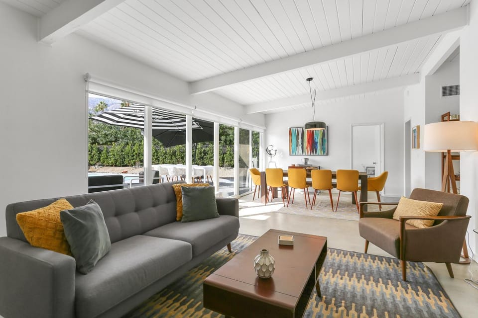 Living room, Seating area, Dining area