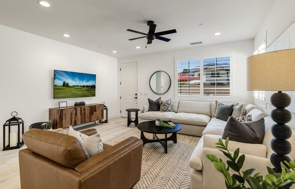 TV and multimedia, Living room, Seating area