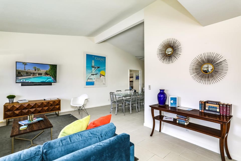 TV and multimedia, Living room, Seating area