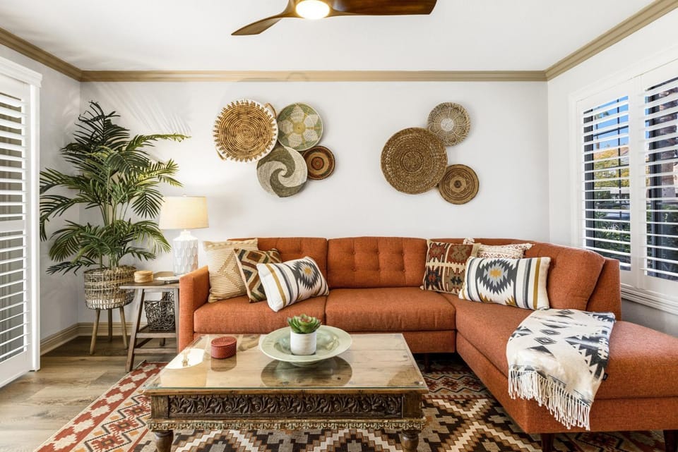 Living room, Seating area