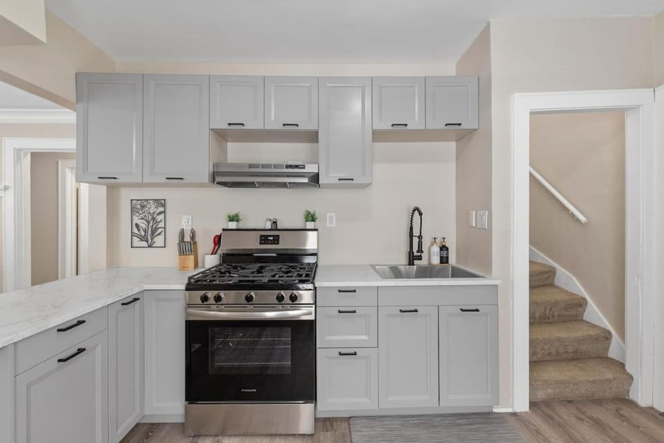 Kitchen or kitchenette, stove