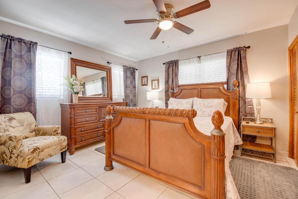 Conch Keys | Private Pool & Outdoor Bar Paradise! House in Key West